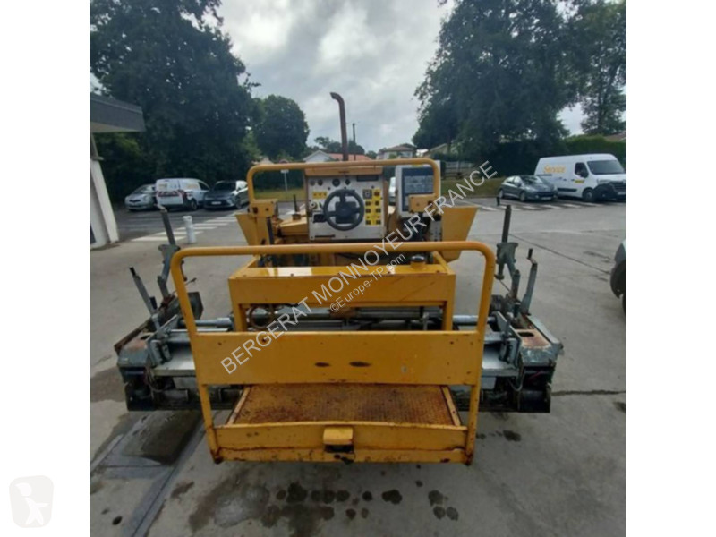 Пътностроителна техника Caterpillar BB621E