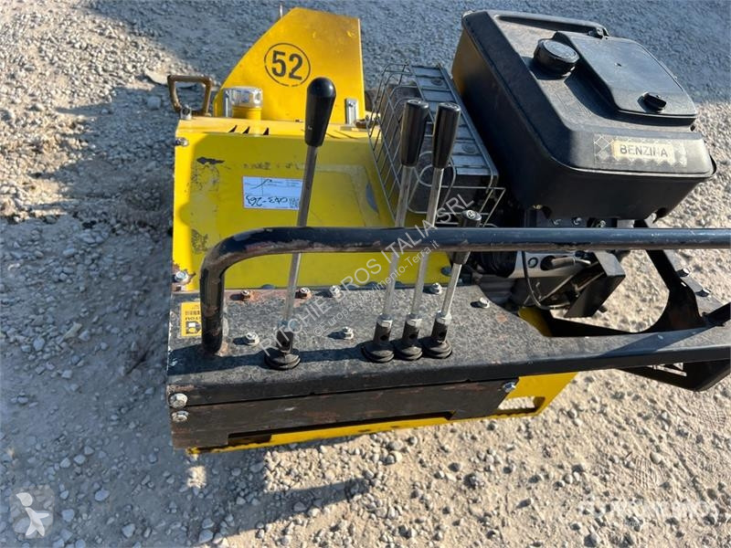 أشغال طرقية  SK206 Trencher
