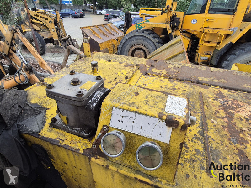 Пътностроителна техника ABG Titan 455