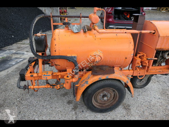 Echipamente pentru lucrari rutiere  TK 300