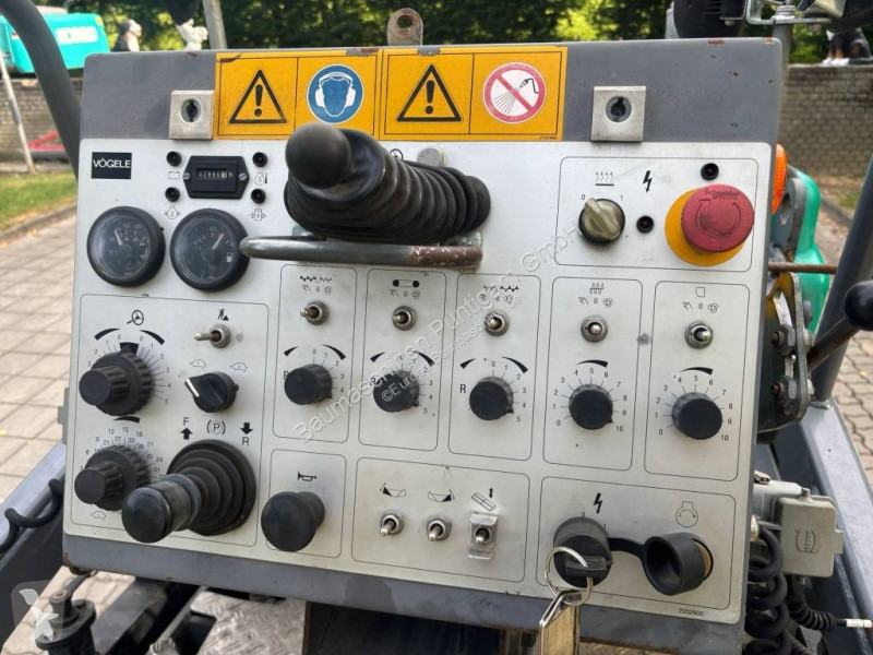 Silniční práce Vögele Super 800