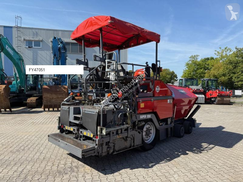 أشغال طرقية Vögele Super 1203