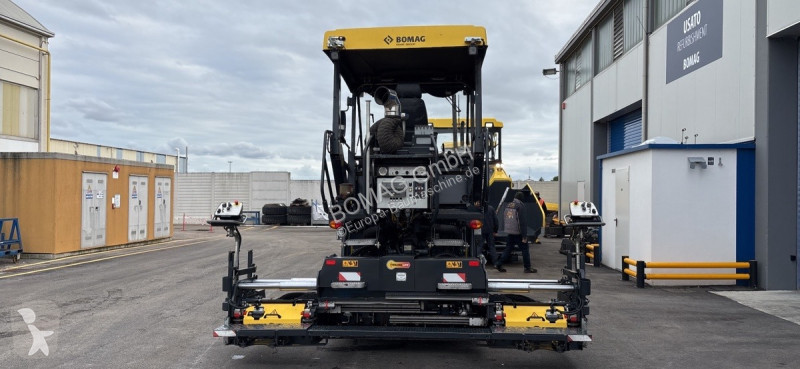 Cestné staviteľstvo Bomag  BF 300 P-2 S340-2 TV...
