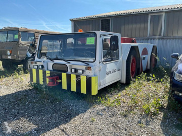 Tracteur à bagages