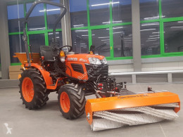 Tractor agrícola otro tractor Kubota B1161 incl Frontkehrmaschine