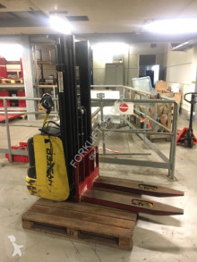 منصة نقالة مرافق Hyster S1.4 AC Pedestrian pallet stacker
