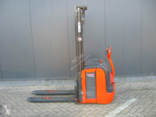 Stoccatore Linde L14 guida in accompagnamento usato