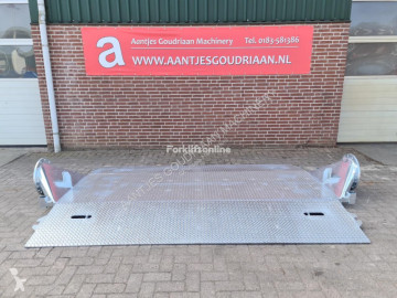 Outros materiais Leidingdrempel / road ramp novo