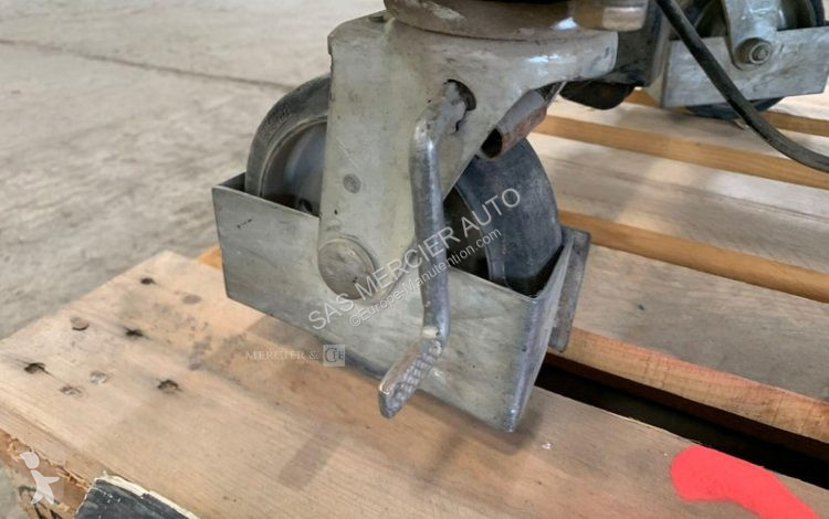 Autres matériels  table elevatrice hydraulique