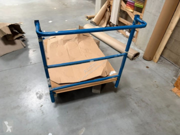 Chariot autoguidé