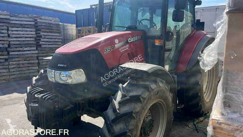 جرار زراعي  FARMALL95
