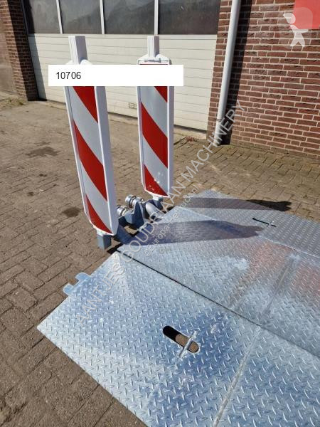 Overig materiaal  Leidingdrempel / road ramp