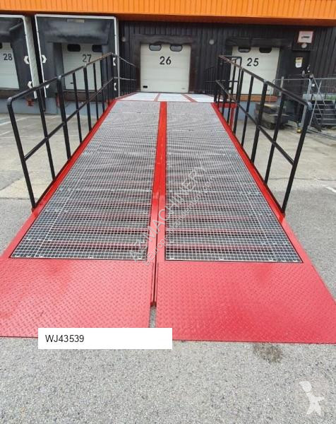 معدات أخرى  AZ RAMP
