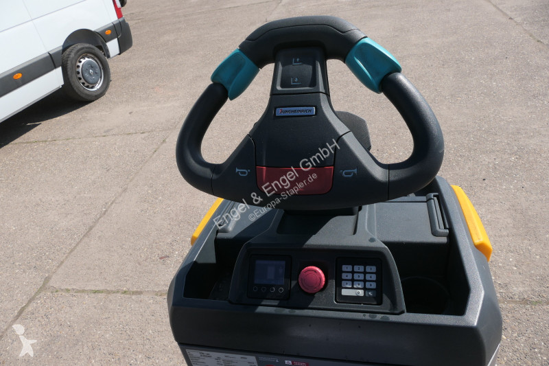 معدات أخرى Jungheinrich EZS 130 Schlepper
