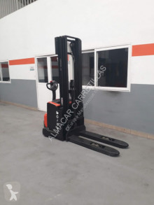 Apilador acompañante Toyota