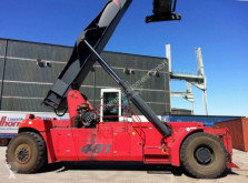 Reach-Stacker Ferrari CVS F481