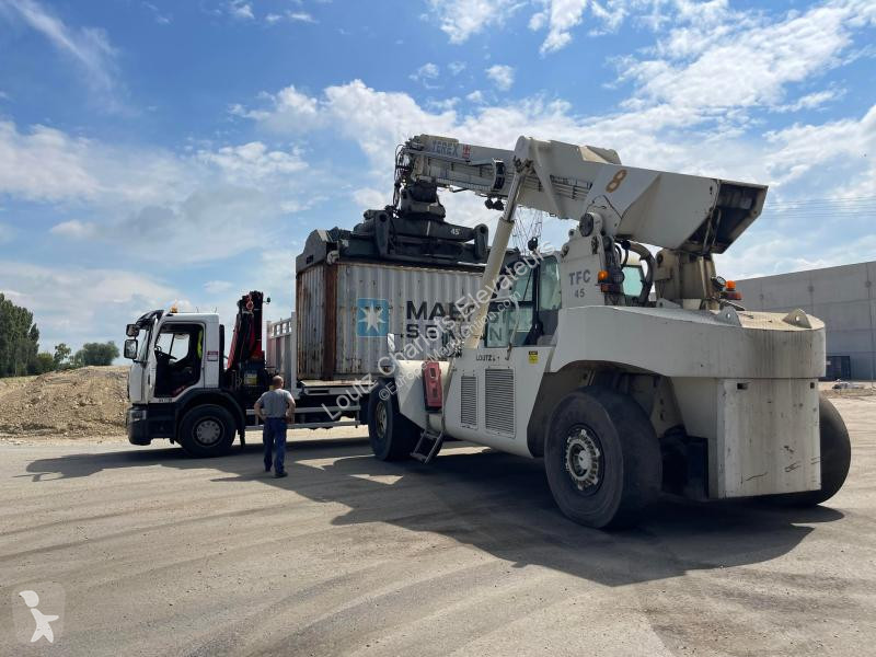 Stivuitor de mare tonaj Terex