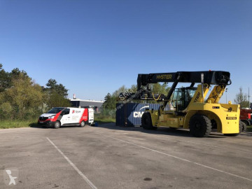 رافعة حاويات Hyster