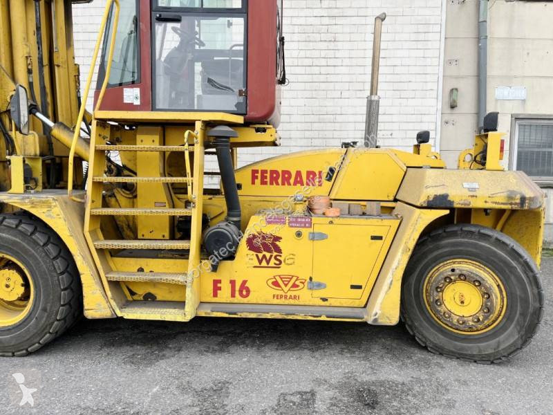 Chariot élévateur gros tonnage CVS Ferrari F16