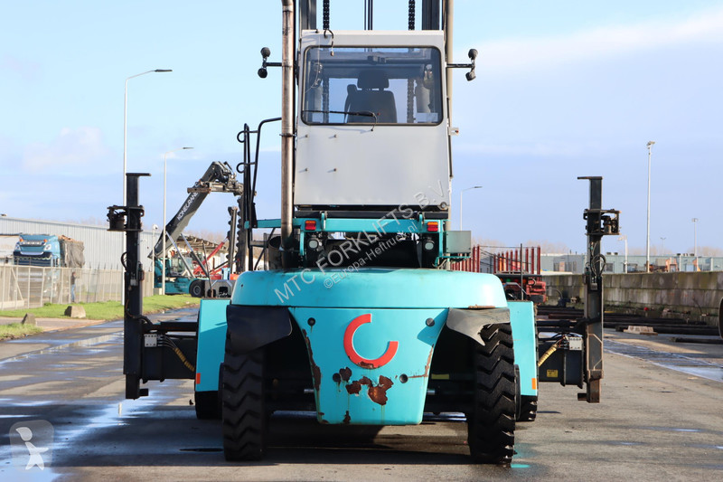 Chariot élévateur gros tonnage Konecranes...