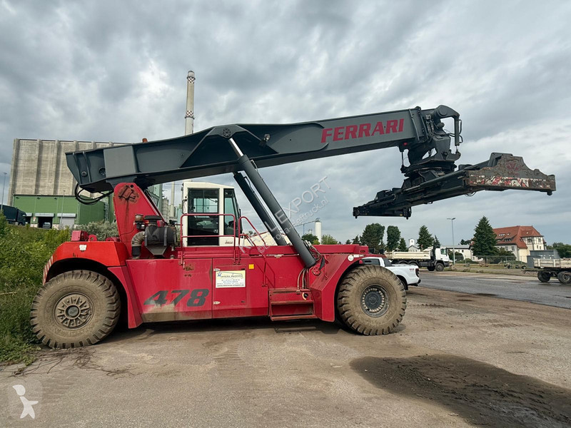 Chariot élévateur gros tonnage CVS Ferrari F478...