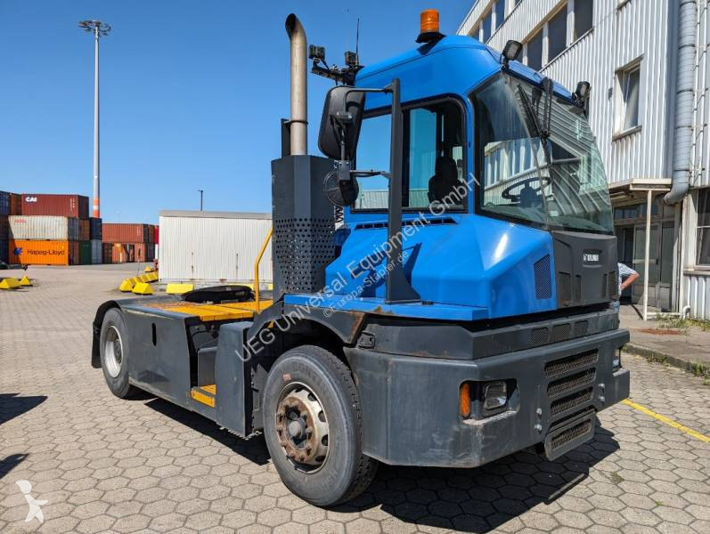Tracteur de manutention Kalmar T2