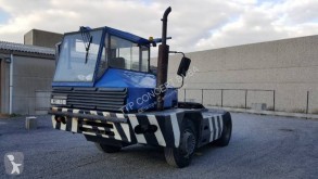 Tractor de movimentação Terberg usado