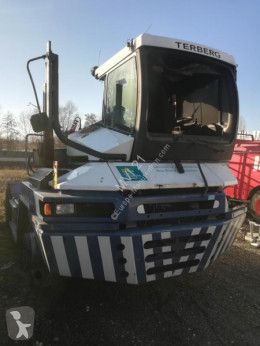 Terberg RT220 handling tractor damaged