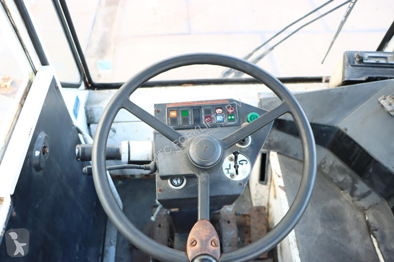 Magazijntrekker Terberg TRT89