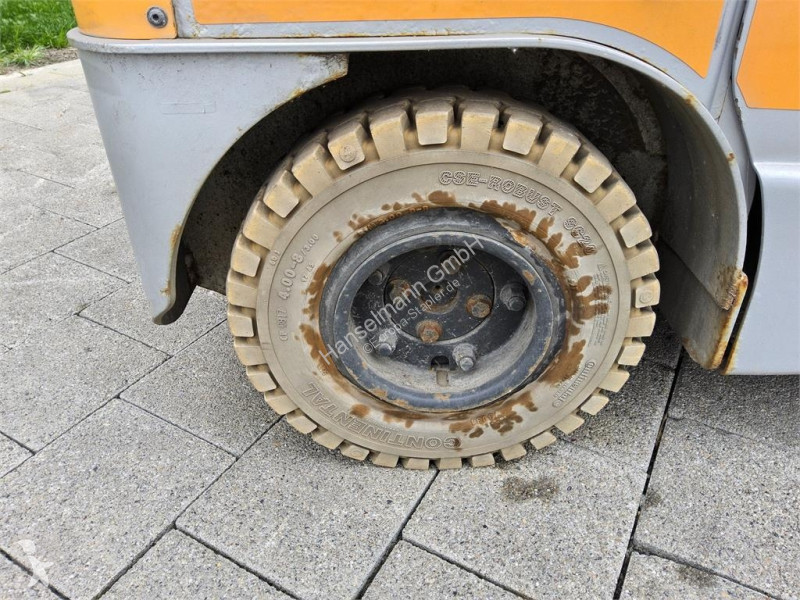 Still LTX80 handling tractor
