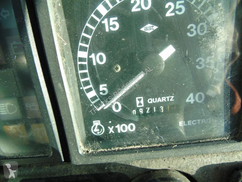 Влекач MOL YT 200 4X2