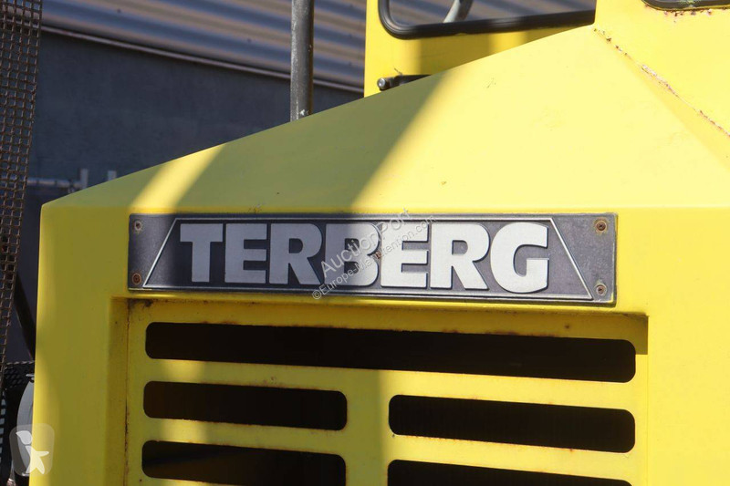 Cabeza tractora de maniobra Terberg YT17