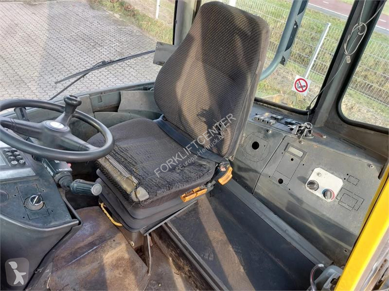 جرار مناولة Terberg RT282 4x4