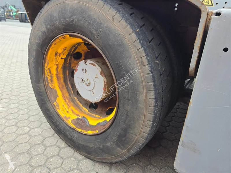 جرار مناولة Terberg TT223