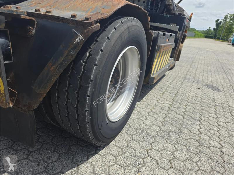 Magazijntrekker Terberg 4x4