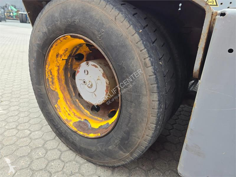 جرار مناولة Terberg TT223