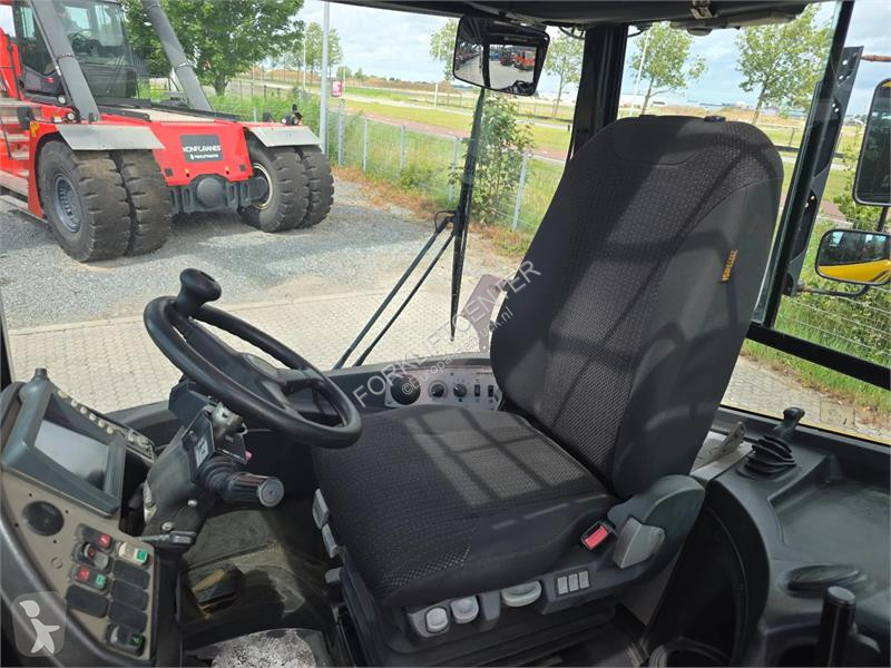 Magazijntrekker Terberg 4x4