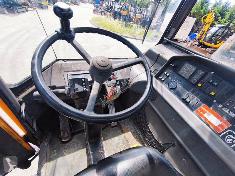 Влекач Kalmar TT 2000