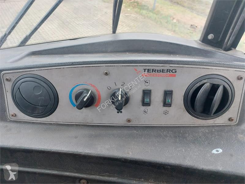 Ťahač Terberg TT223