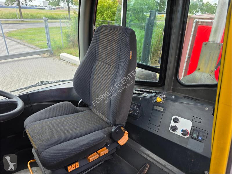 جرار مناولة Terberg 4x4