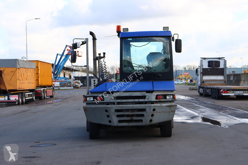 جرار مناولة Terberg TT220