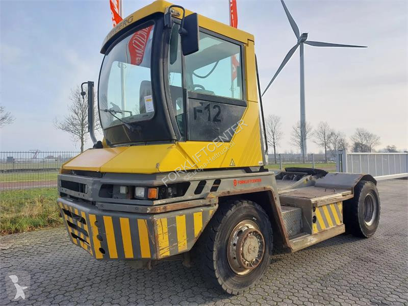 جرار مناولة Terberg RT282 4x4