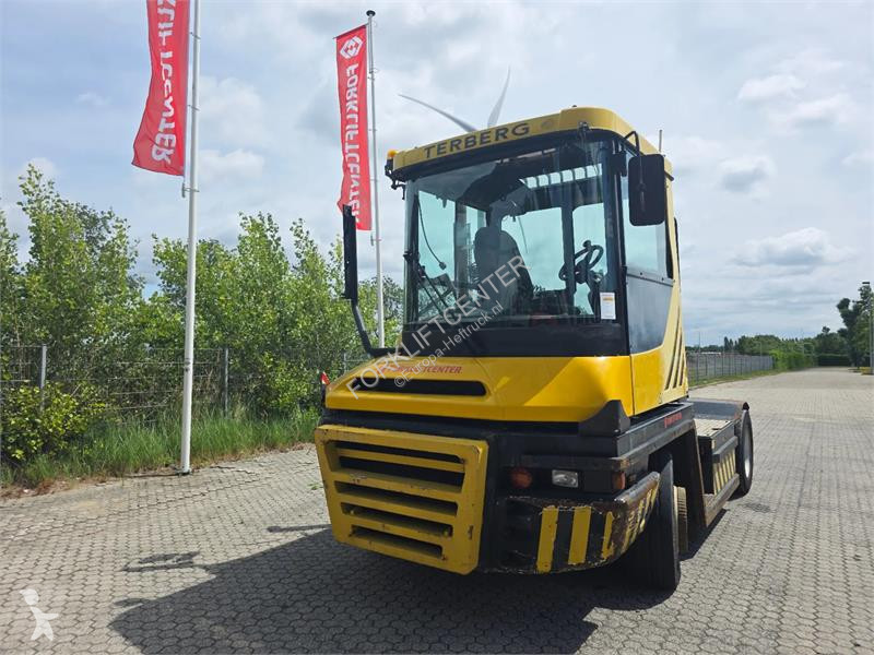 Magazijntrekker Terberg 4x4