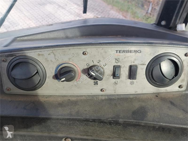 جرار مناولة Terberg 4x4