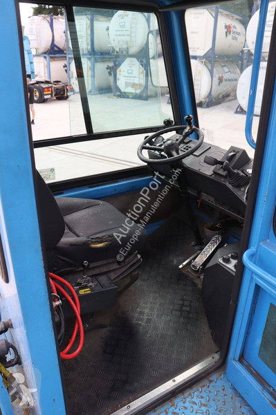 Manipulační traktor Terberg YT180