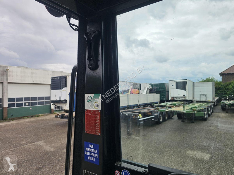Alt utilaj Terberg /TERMINAL TRACTOR 4X4/...
