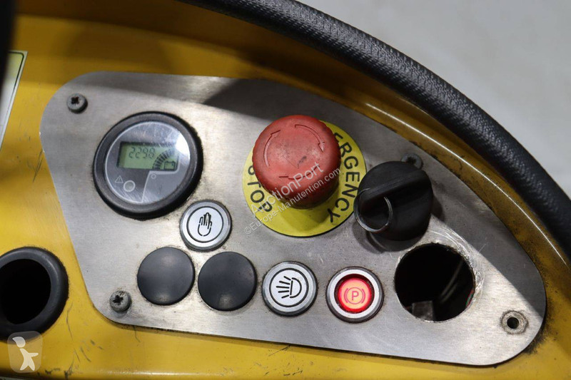 Tracteur de manutention  MT70