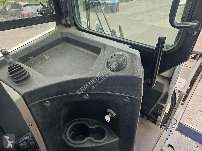 Alt utilaj Terberg /TERMINAL TRACTOR 4X4/...