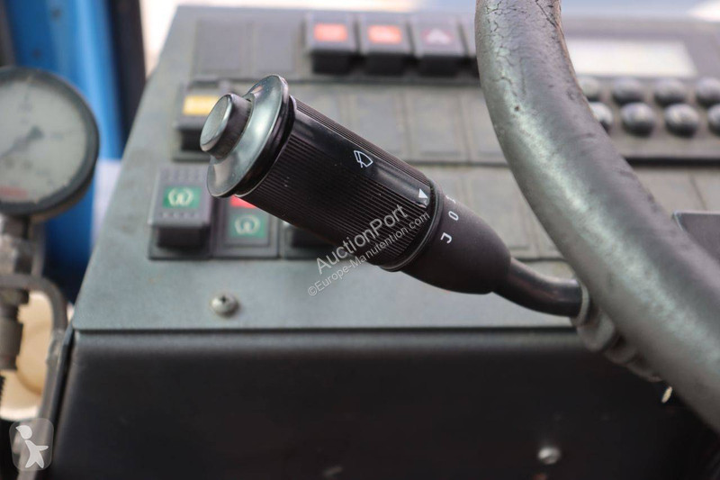 Manipulační traktor Terberg YT180
