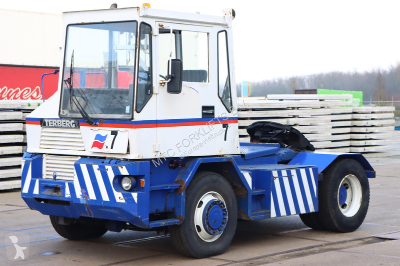 Magazijntrekker Terberg TRT89